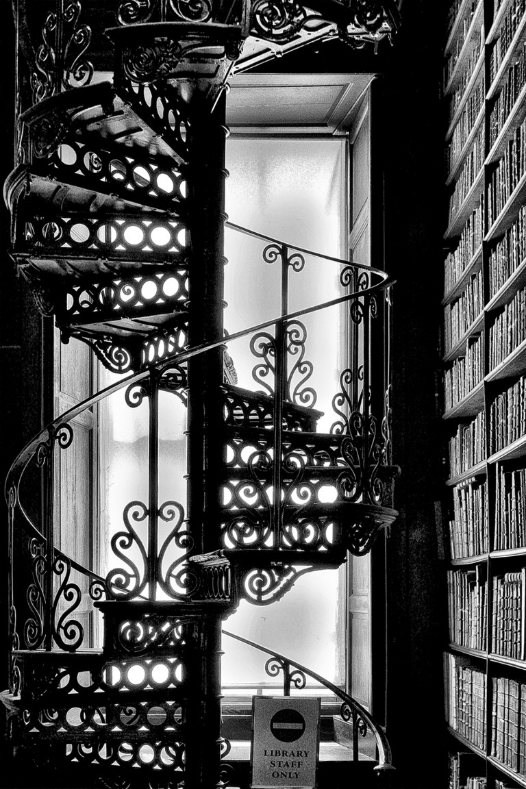 053_PapierMonochrome2025_Vers-la-Savoir-Trinity-College-Dublin_opg_20150706_Irlande_Dublin_0103.jpg